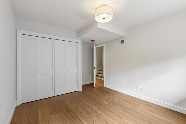 Building Photo - 3342 Broderick St