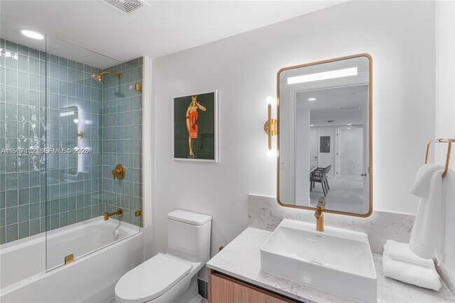 Building Photo - 159 NE 6th St