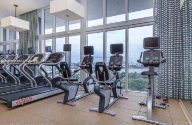 Building Photo - 50 Biscayne Blvd