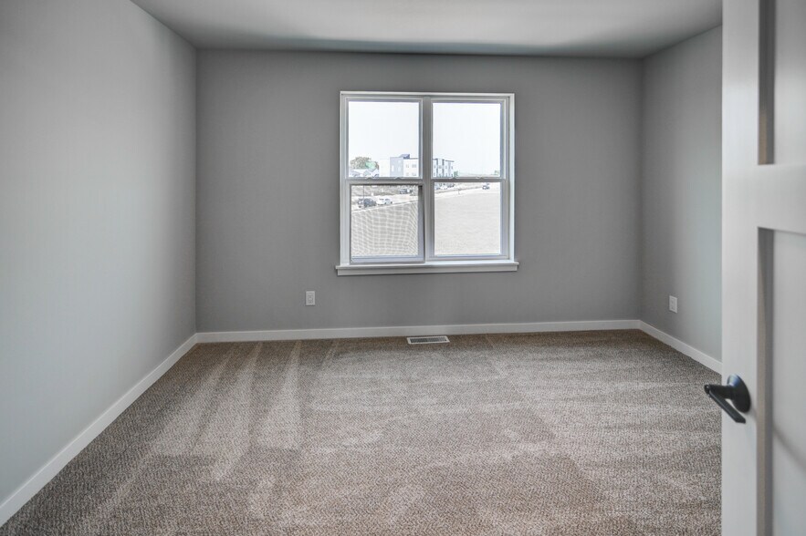 Building Photo - 2908 Radicchio Dr