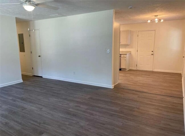 Building Photo - 7787 Melanie Dr