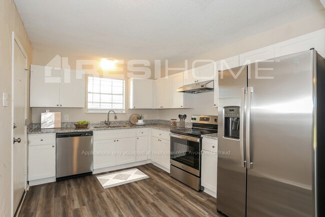 Building Photo - 3051 Shane Dr
