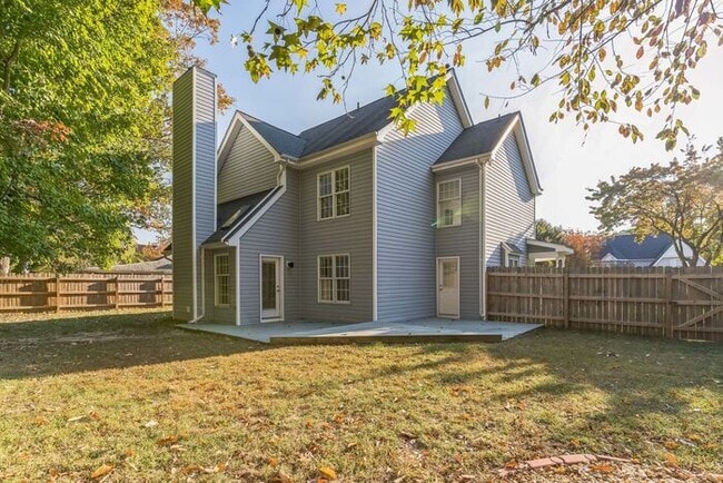 Building Photo - 48030 Mayflower Dr