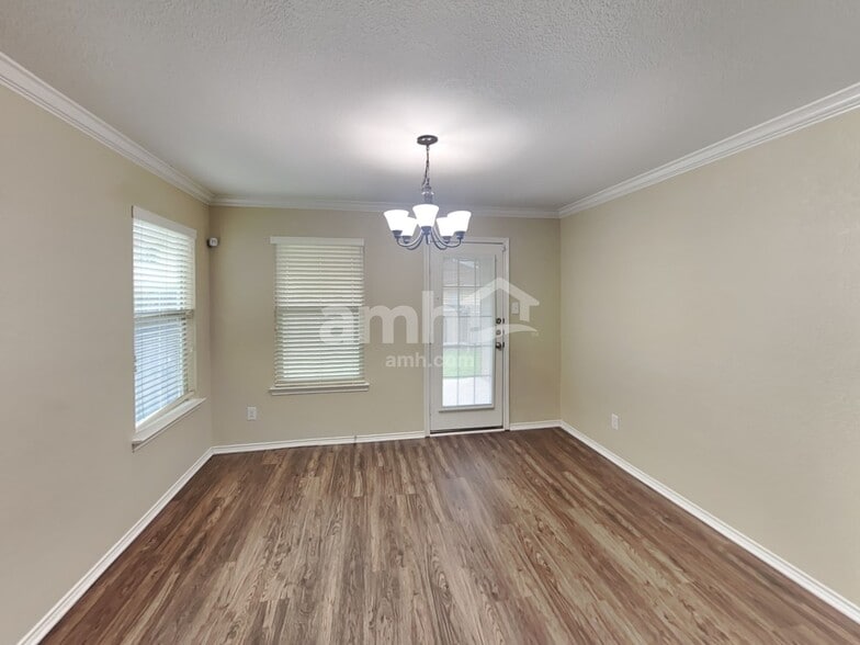 Building Photo - 9054 Canter Horse