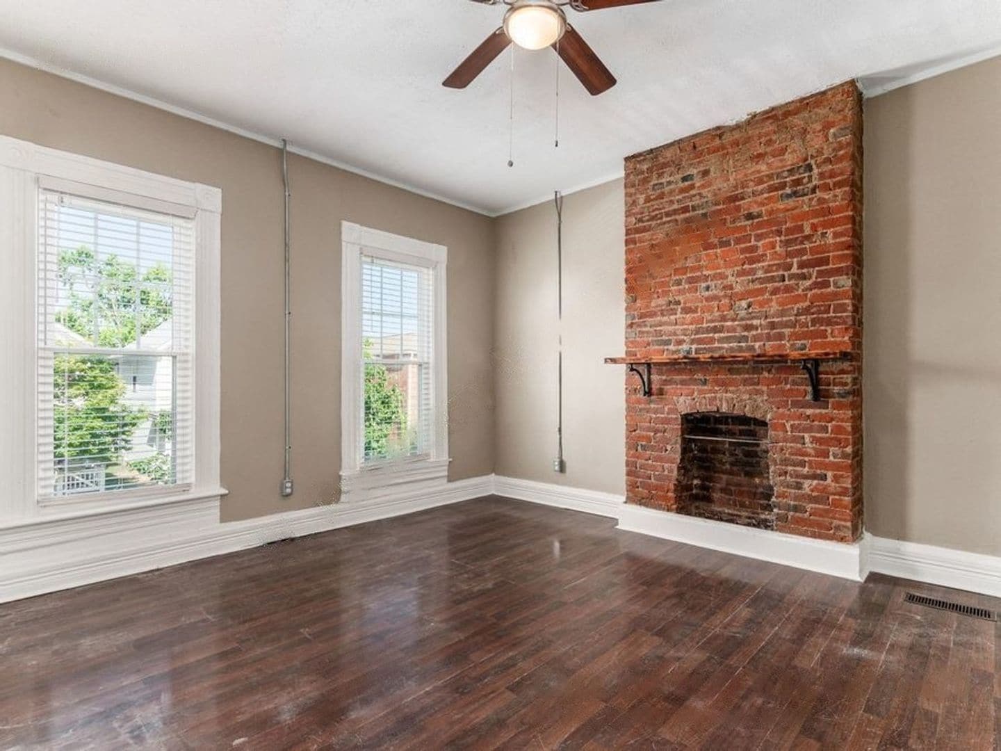 Building Photo - 274 S Skidmore St