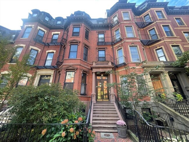 Primary Photo - 70 Marlborough St