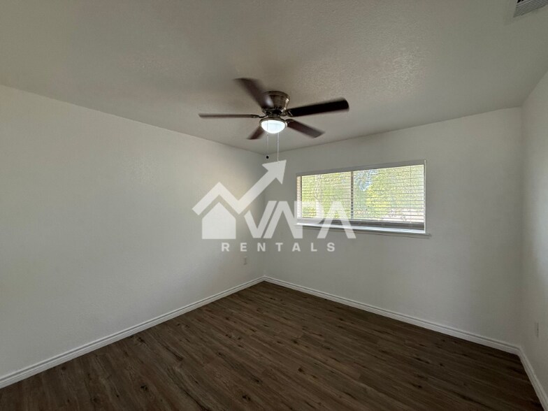 Building Photo - 4558 Los Ranchitos St