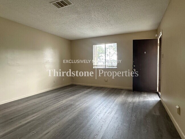 Building Photo - 5128 Westchase Ct