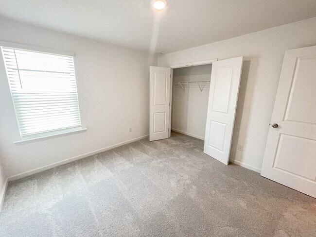 Building Photo - New Home in Braselton!