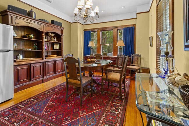 Building Photo - 305 NE 4 St