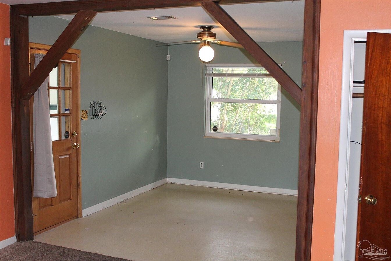 Dining Room - 800 Blue Springs Dr