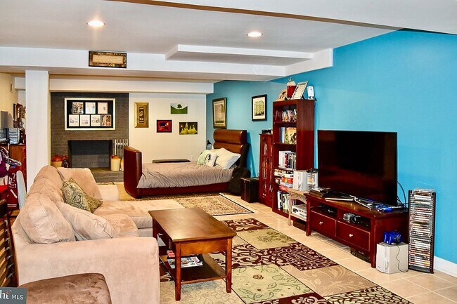 Building Photo - Extensively Renovated 4-Bedroom Home in Prime Location! Unbelievable custom kitchen.