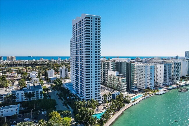 Building Photo - 1330 West Dr