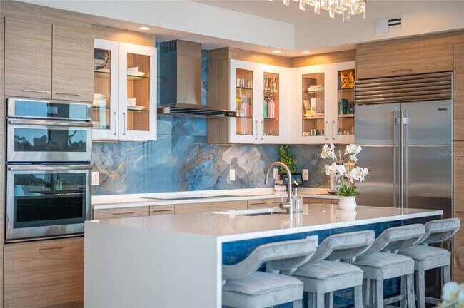 Building Photo - 1155 N Gulfstream Ave