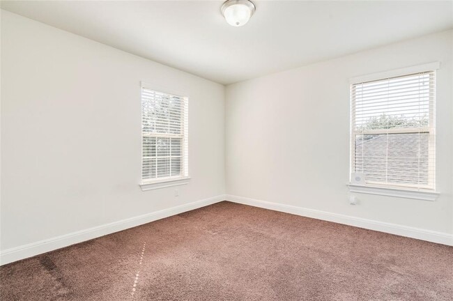 Building Photo - 5728 Siragusa Dr