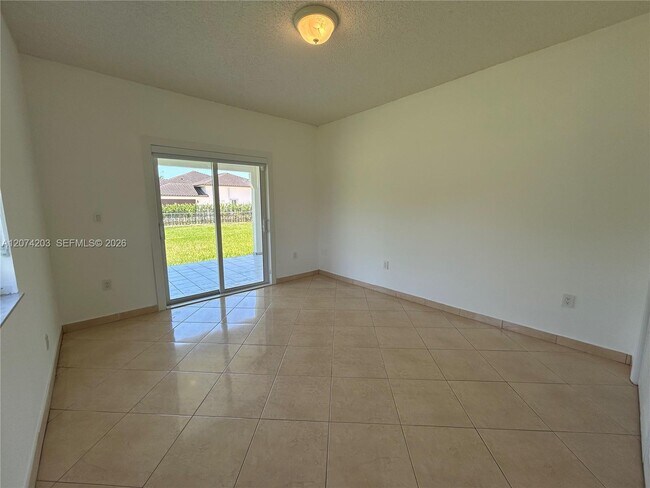Building Photo - 6611 SW 99th Ave