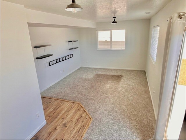 Building Photo - 2048 N Boysenberry Dr