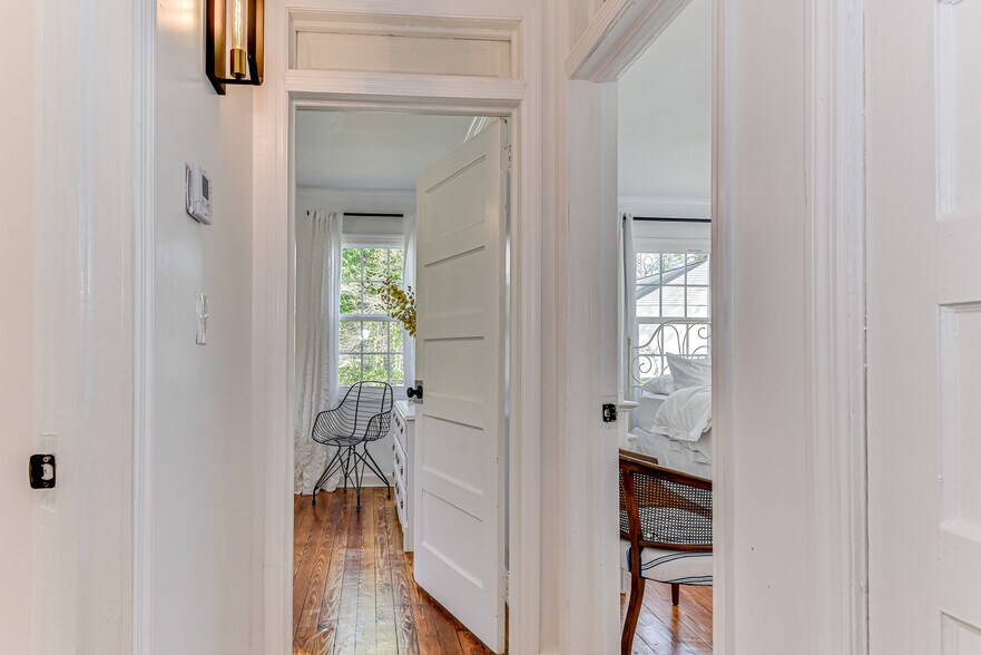 Building Photo - 2701 Oakland Ave