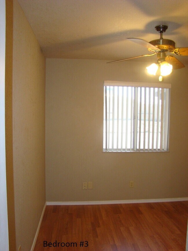 Building Photo - 3444 Bluegrass Dr