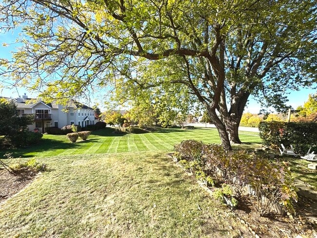 Building Photo - 1992 Holbrook Ln