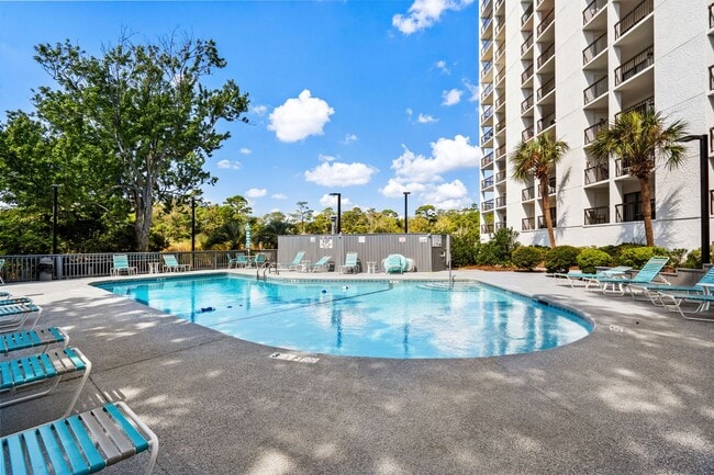 Building Photo - Sea Mark Tower – 3BR Ocean-View Condo