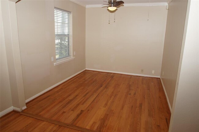 Building Photo - 5564 Aspen St