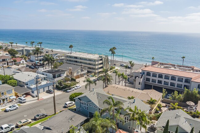 Building Photo - Carlsbad Village  Furnished 2 bedroom/2 ba...