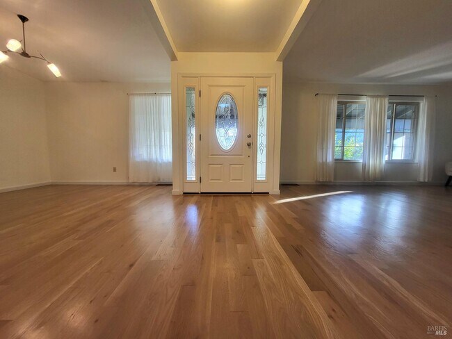 Building Photo - 3345 Diablo Cir