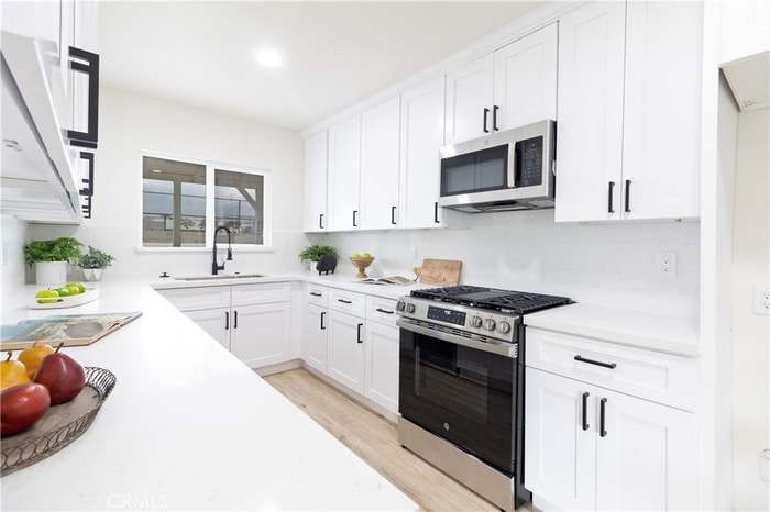 Building Photo - 15994 Sequoia Ave