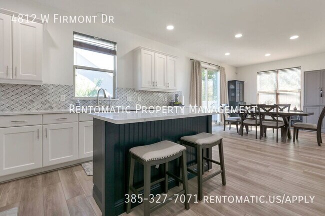 Building Photo - 4812 Firmont Dr