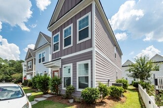 Building Photo - 7102 Channel Park Dr