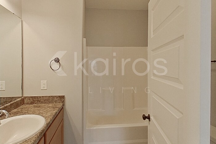 Building Photo - 26159 Vly Rdg Rd NW