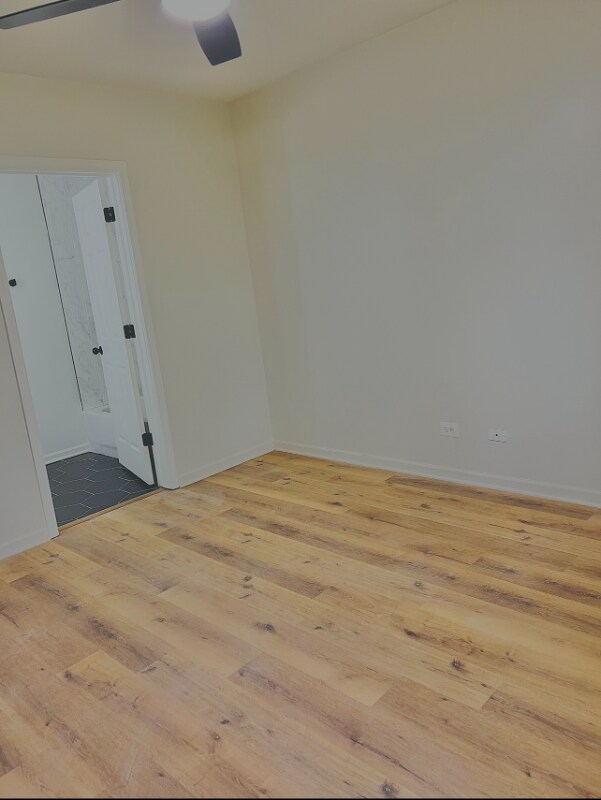 Building Photo - 6439 S St Lawrence Ave