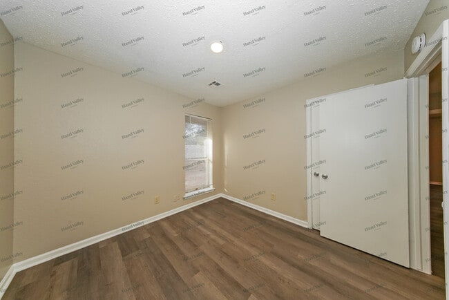 Building Photo - 5628 Darla Dr