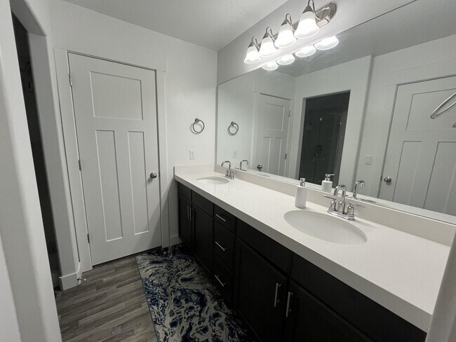 Building Photo - 4592 Rustic Ranch Way