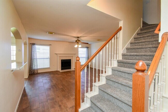 Building Photo - 11703 Pedernales Falls Ln