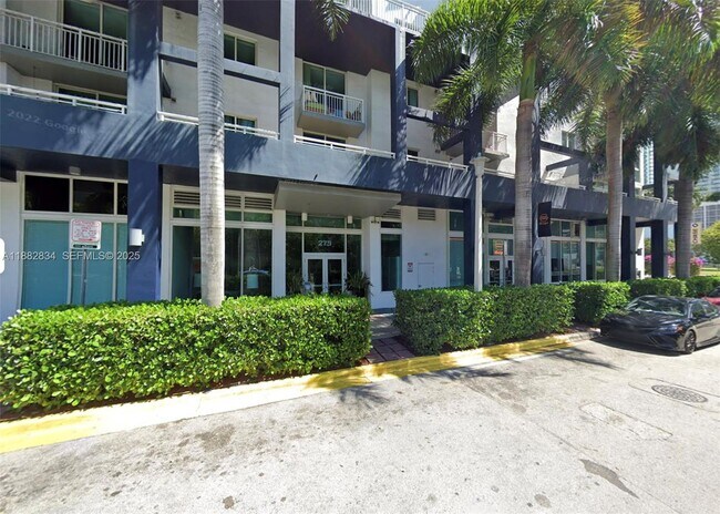 Building Photo - 275 NE 18th St