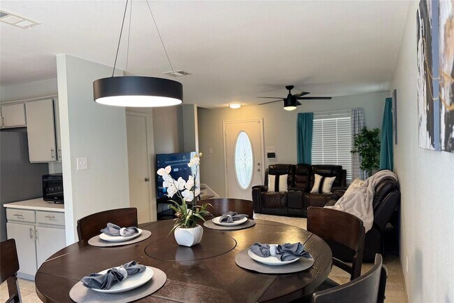 Building Photo - 6300 Crumley Ln