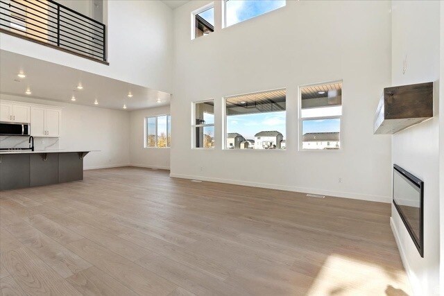 Building Photo - 1538 E Livi Ln