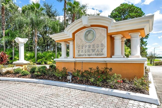 Building Photo - 5467 Vineland Rd