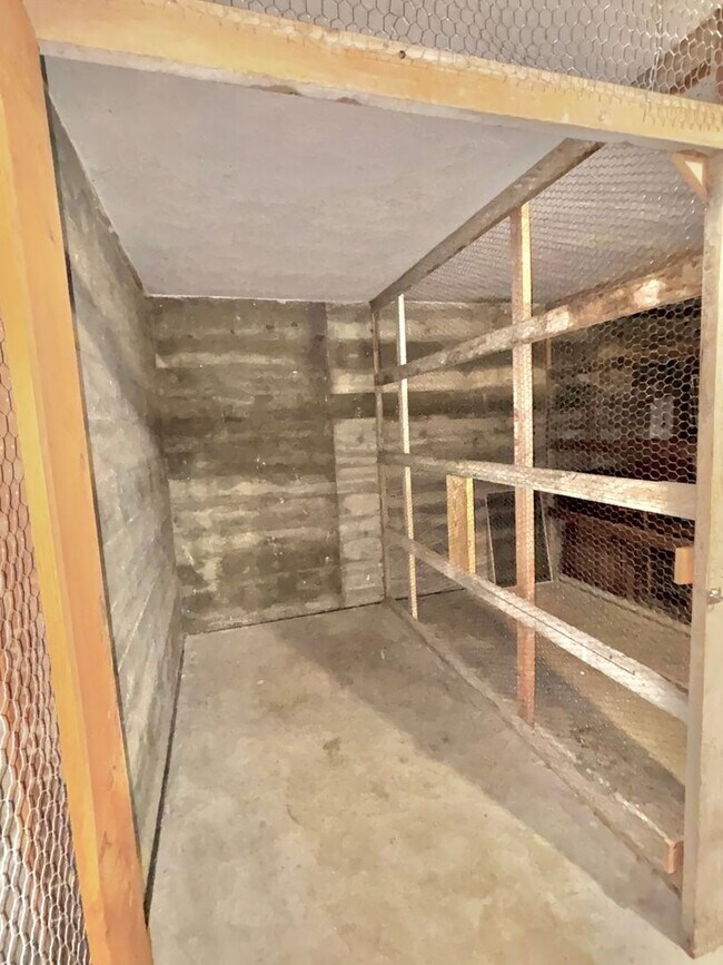 Building Photo - 1221 Illinois St