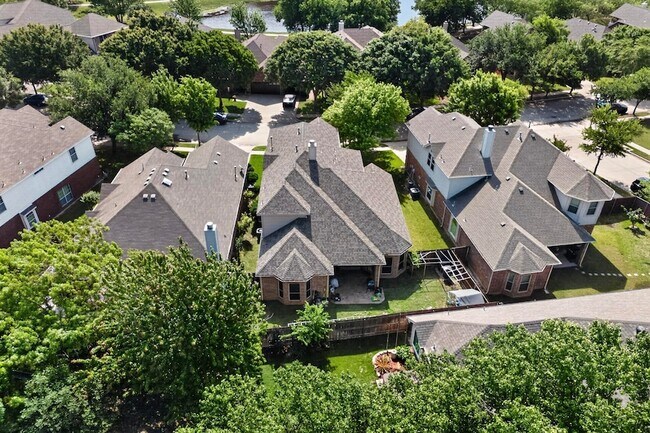 Building Photo - 4933 Bacon Dr