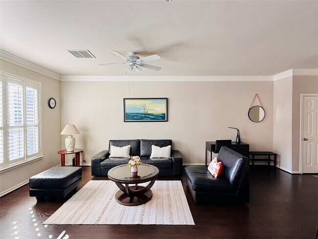 Building Photo - 2400 McCue Rd