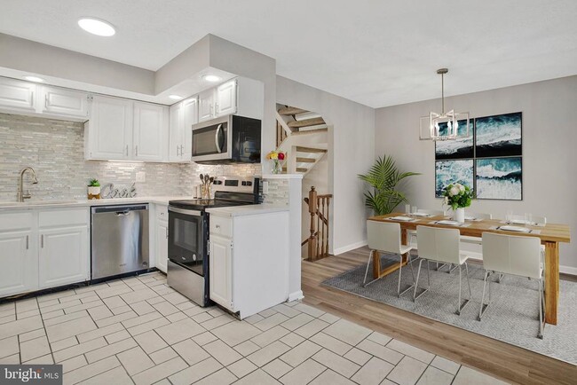 Building Photo - 8263 Berryfield Dr