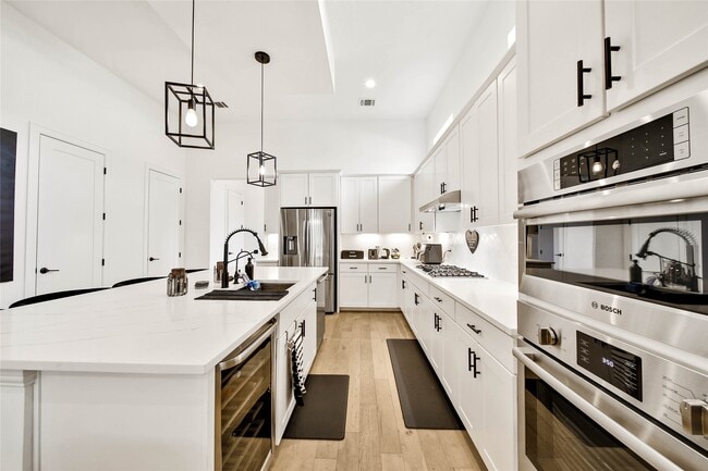 Building Photo - 1306 Laird St