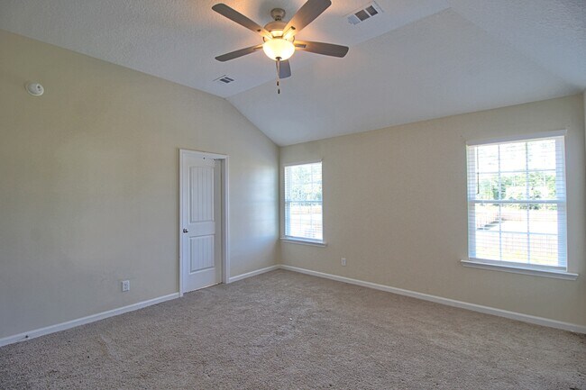 Building Photo - 260 Whippoorwill Wy NE