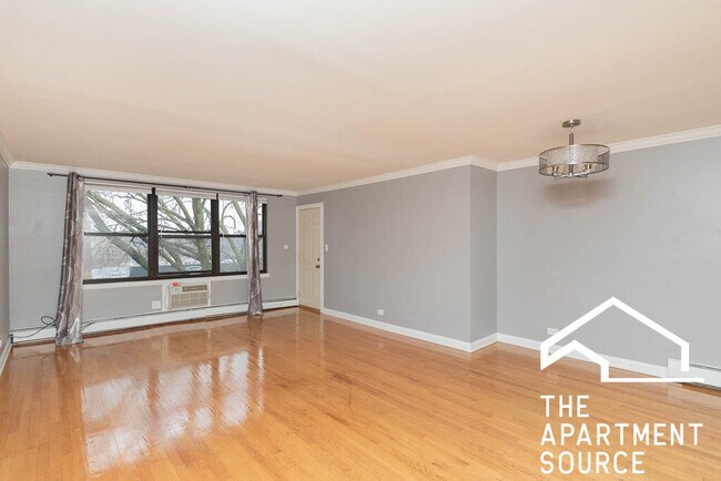 Primary Photo - 1600 W Jarvis Ave