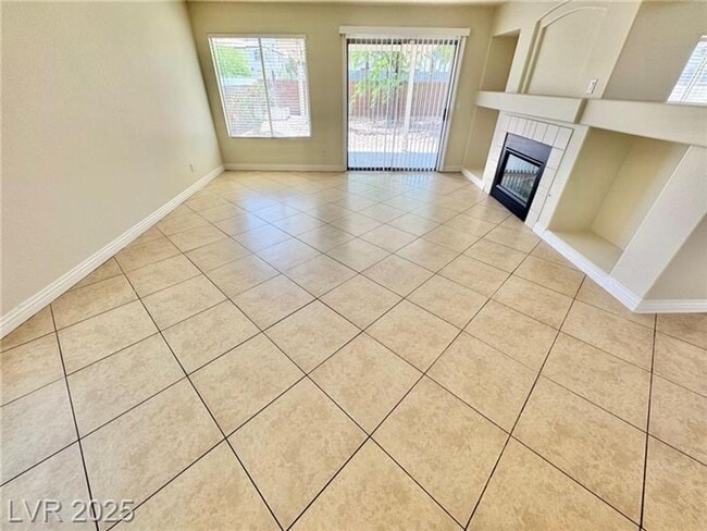 Building Photo - BEAUTIFUL 3 BEDROOM HOME IN SUMMERLIN