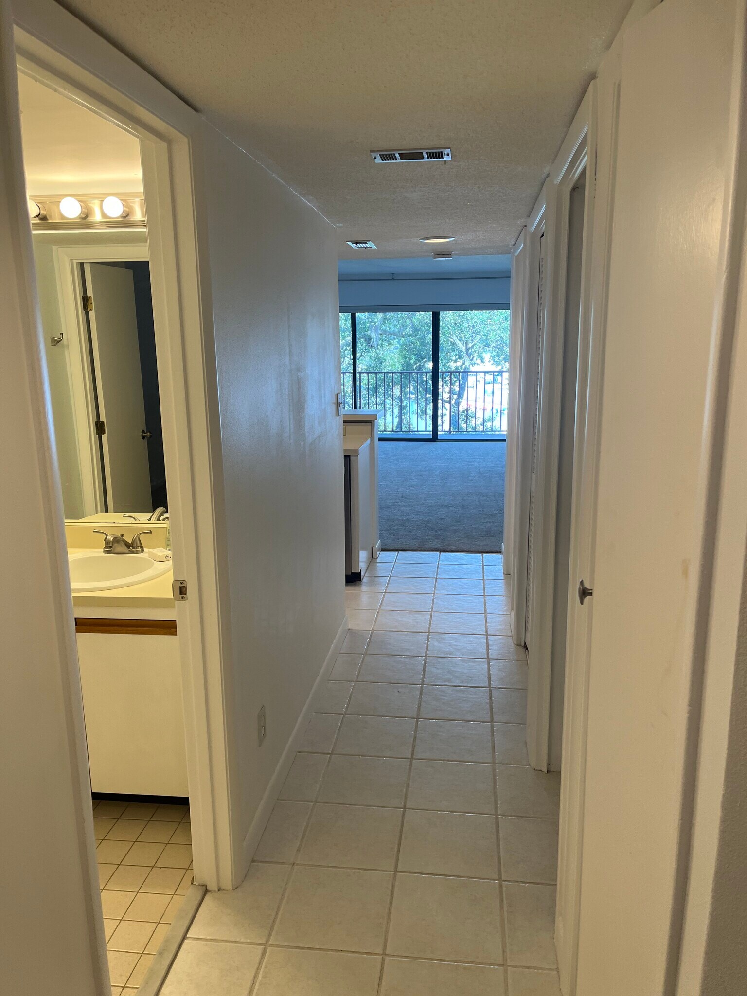 Building Photo - 100 Helmsman Way