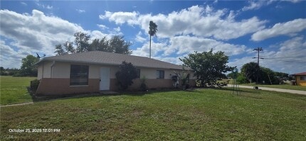 Building Photo - 1302 NE 9th St